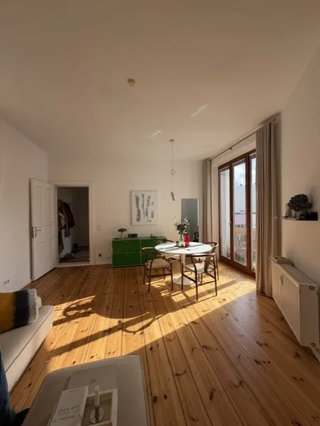 Nachmieter*in gesucht für zauberhafte tl.möbelierte Altbauwohnung nahe Helmholtzplatz — photo 1